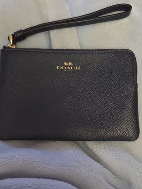 Coach Black Leather Wristlet with Gold Accents NWOTf